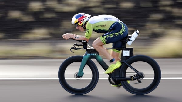 Ironman Cozumel vira bikerun em despedida de Sebastian Kienle