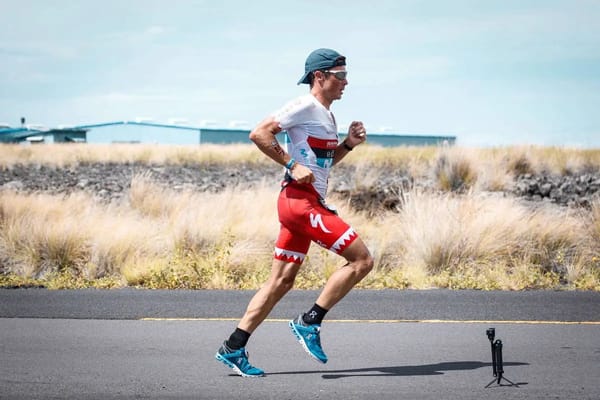 Javier Gomez encara as feras locais no Ironman 70.3 Taupo